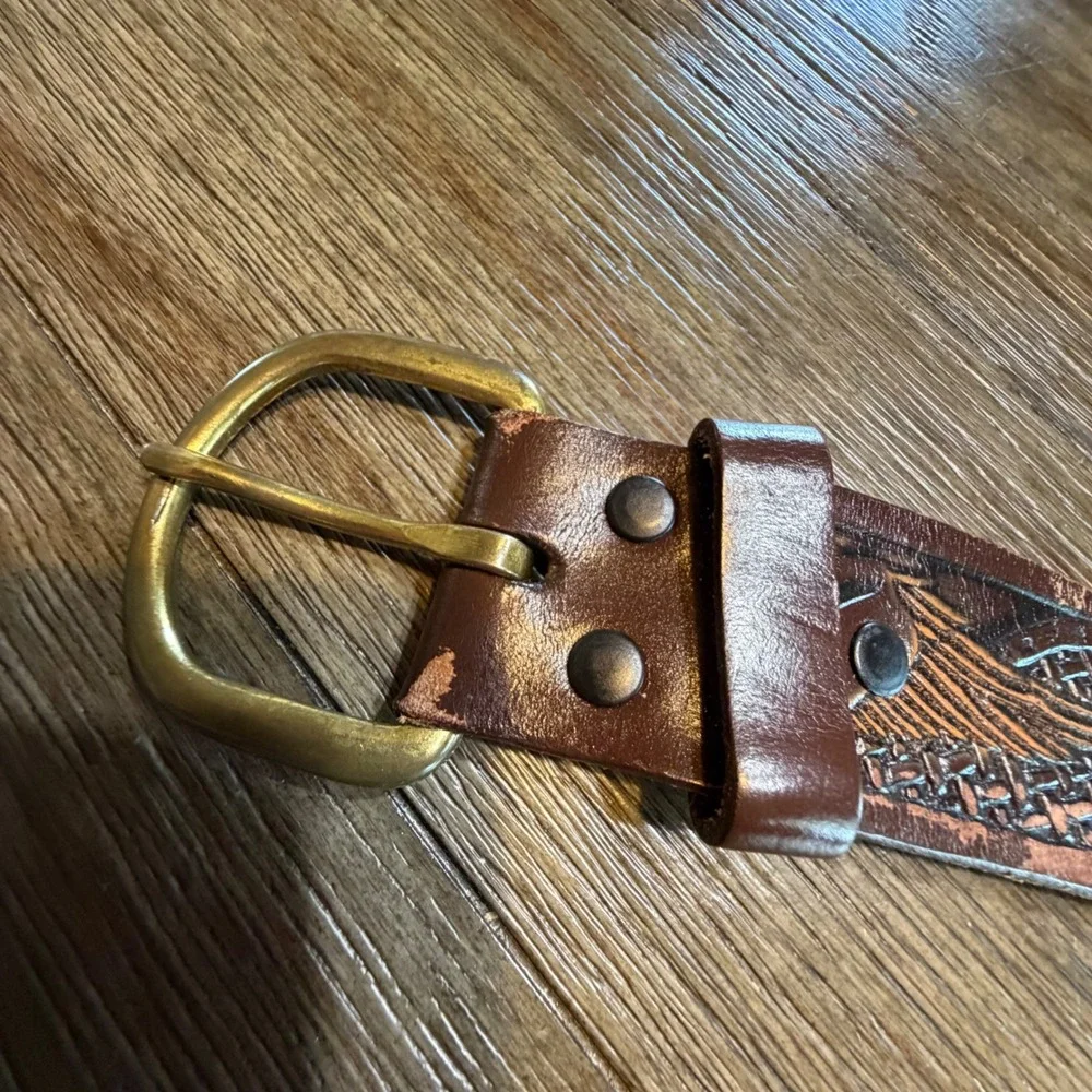Mens Brown Tooled Genuine Leather Western Eagle Belt Size 44 KM627 Mexico